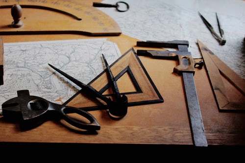 What is a Hole Saw: A Complete Guide