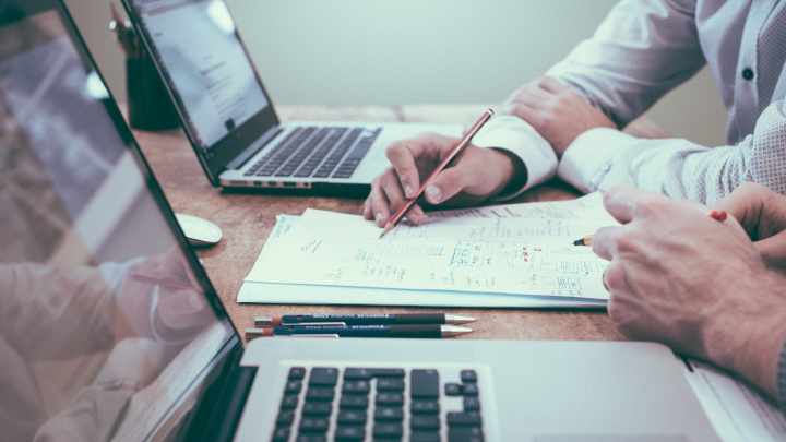 How to Compare Travel Credit Cards